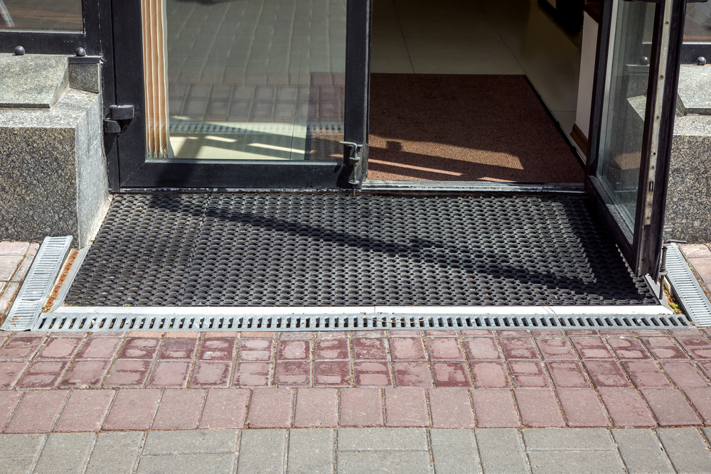 Entry Mat with Rubber Drainage